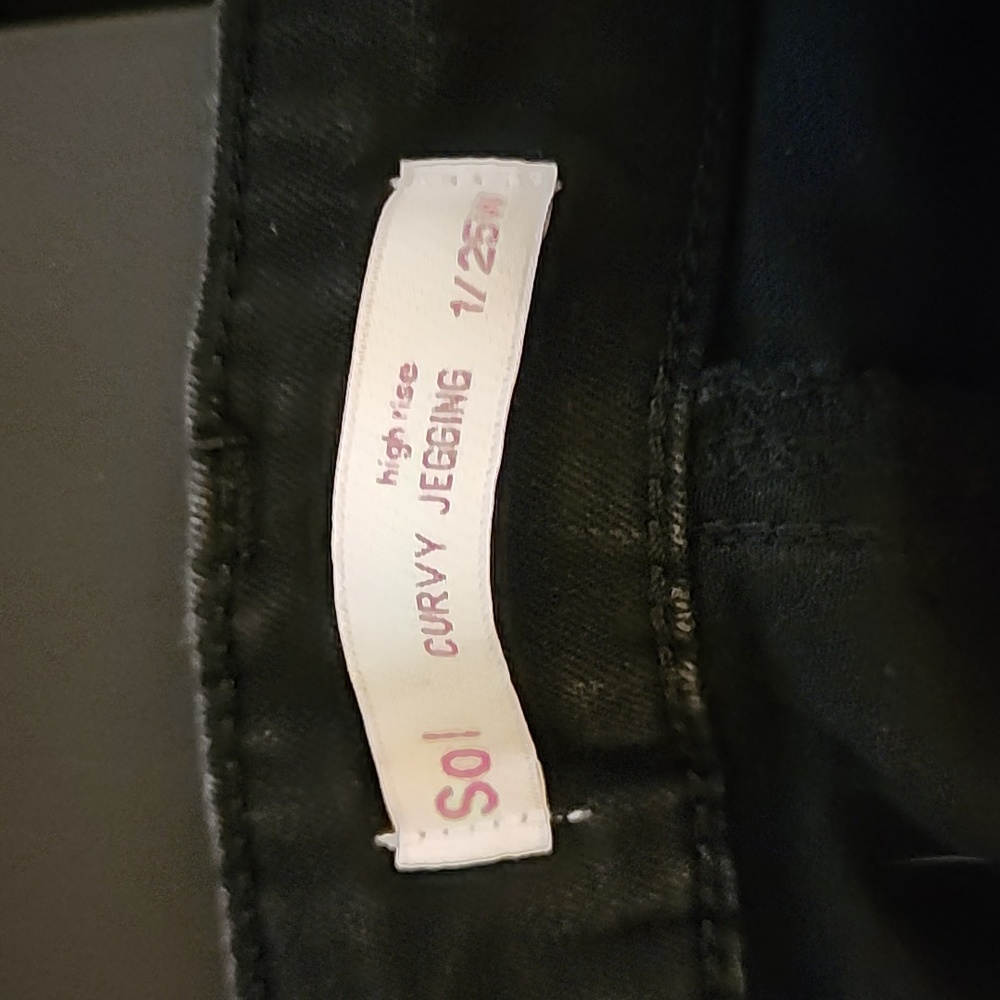 Black Curvy Jegging for Juniors